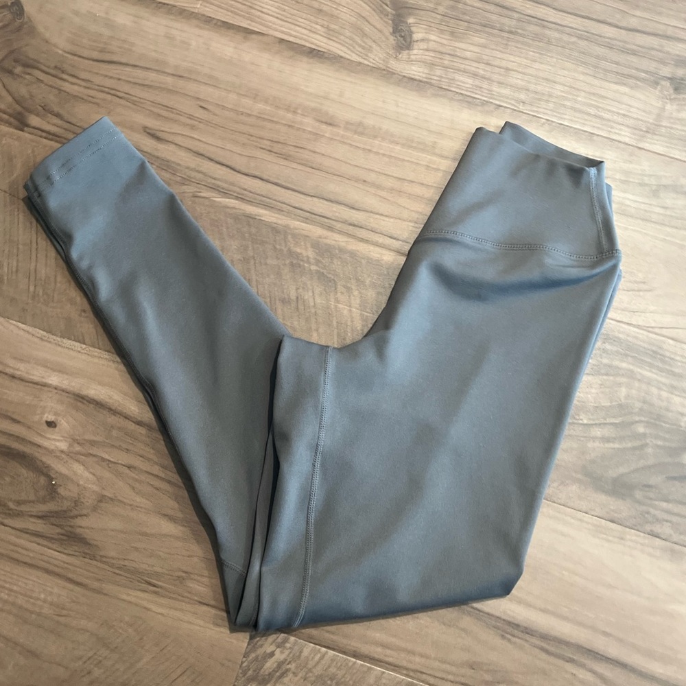 Vitality Grey Ascend Leggings w front seam size XS balance Athletica